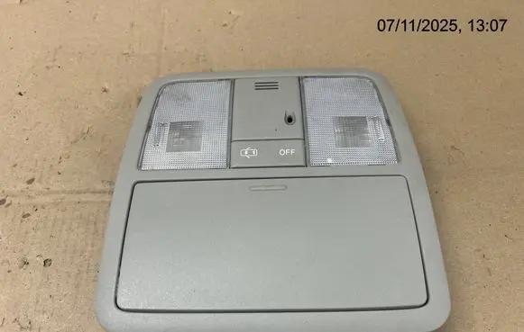 Toyota Auris E180 Other interior light 8126002570