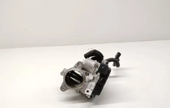 Volkswagen Tiguan Allspace Throttle valve 04L123637A 28637T