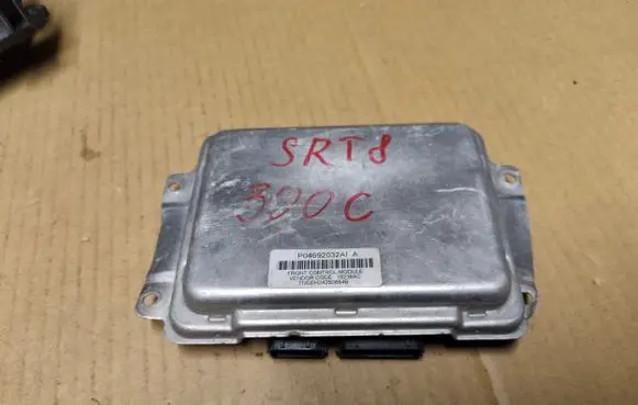 Chrysler 300 - 300C Engine control unit/module P04692032AI