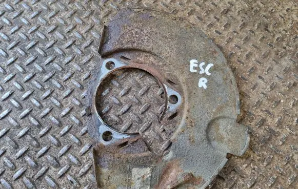 Cadillac Escalade Front brake disc dust cover plate 