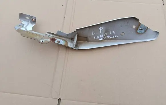 Citroen C4 II Picasso Fender mounting bracket 9801669580