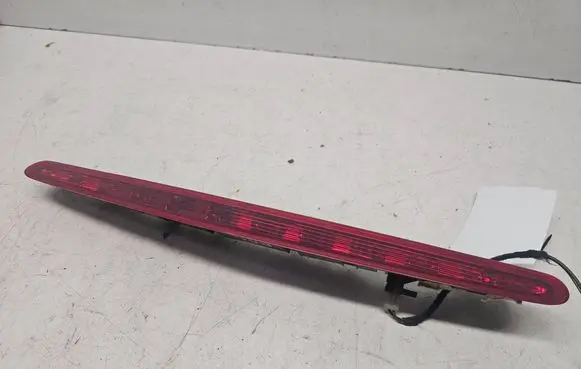 Opel Astra H Third/center stoplight 13276281