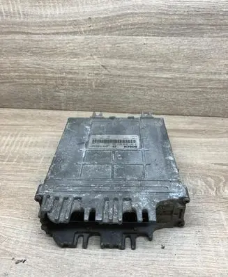 Renault Scenic I Engine control unit/module HOM7700111552 0281010077