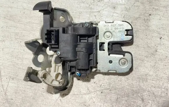 Audi A3 S3 8P Tailgate/trunk/boot lock/catch/latch 8K9827505