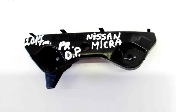 Front bumper mounting bracket