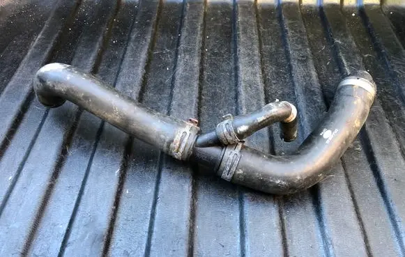 Land Rover Range Rover Sport L494 Engine coolant pipe/hose CPLA8286CA