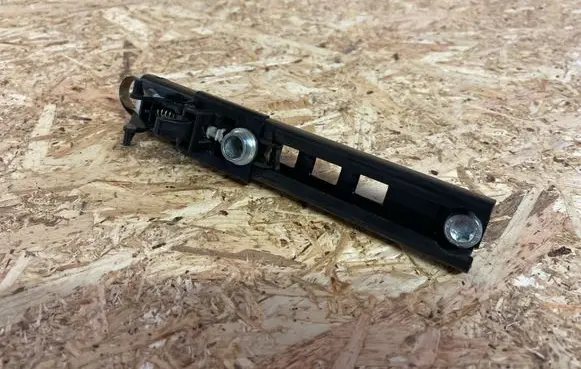 Opel Zafira A Seat belt adjustment rail 090560661