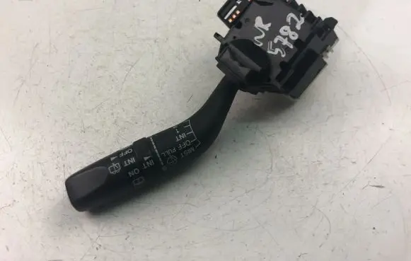 Mazda 626 Indicator stalk 17B122LH