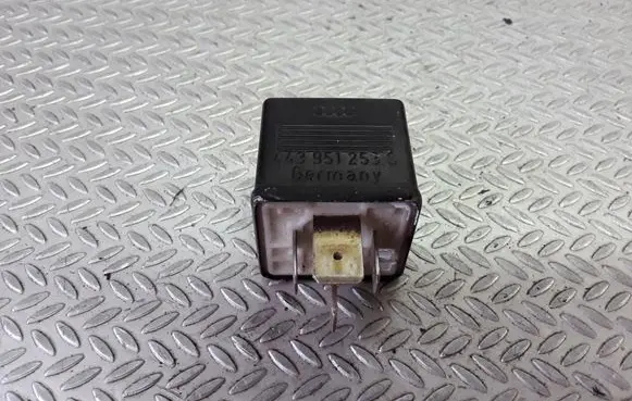 Audi A8 S8 D2 4D Other relay 443951253S 217
