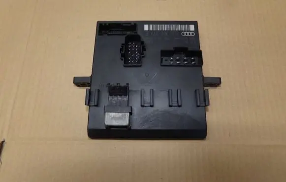 Audi A4 S4 B6 8E 8H Comfort/convenience module 8E0907279E