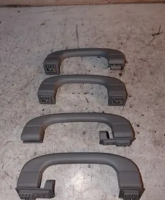 BMW 3 E90 E91 A set of handles for the ceiling 