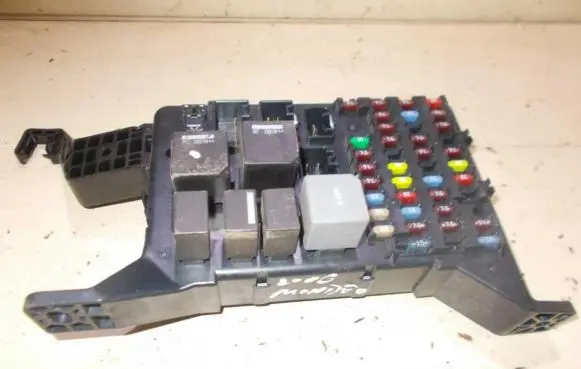 Ford Mondeo Mk III Fuse box set 4s7t14a073ab