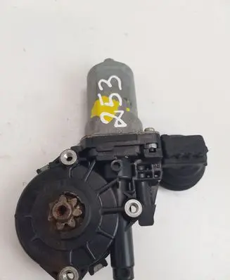 Lexus IS 220D-250-350 Rear door window regulator motor 8571058010 0620401760