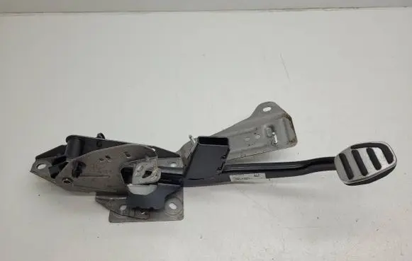 Volvo V40 Brake pedal 31381470