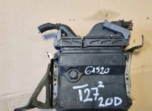 Toyota Avensis T270 Engine control unit/module 89661-05F20