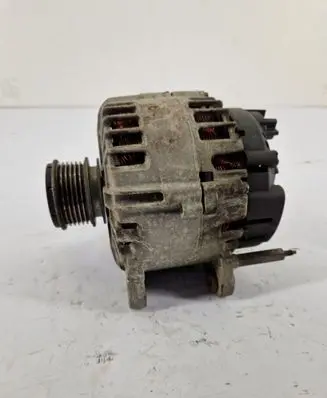 Volkswagen Touran II Generator/alternator 03L903023A