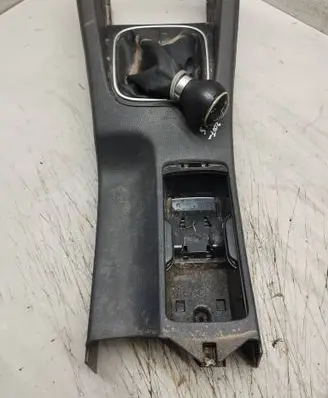 Volkswagen Golf V Center console 1K0863243A
