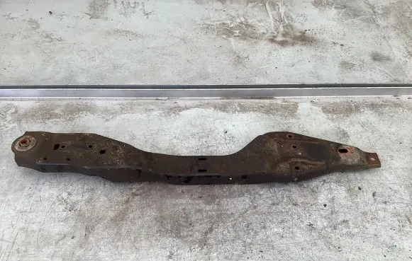 Chrysler Town & Country V Front subframe