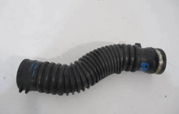 Renault Megane III Air intake duct part