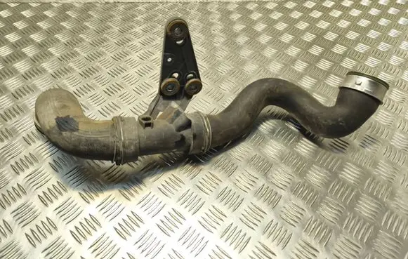 Intercooler hose/pipe