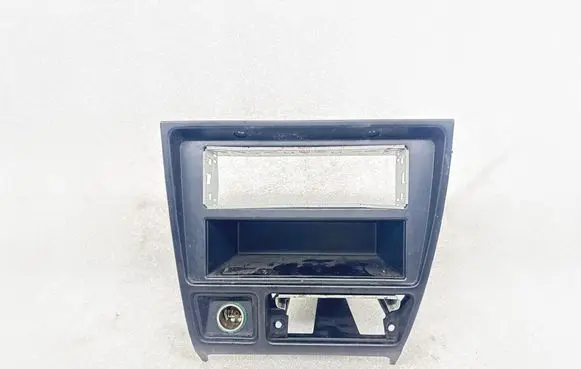 Mitsubishi Space Wagon Center console 