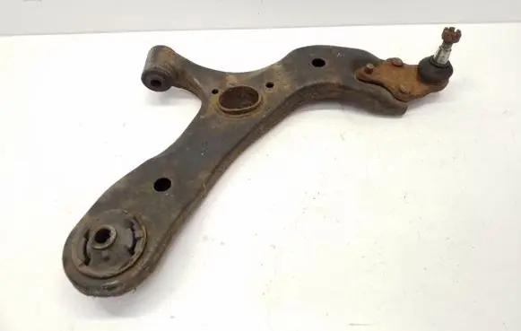 Toyota Avensis T270 Front lower control arm/wishbone
