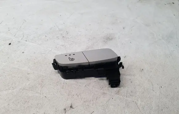 Mercedes-Benz C W205 Seat heating switch A2059050004 12256962