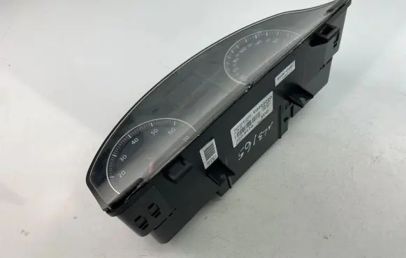 Volkswagen Golf V Speedometer (instrument cluster) 1K0920853G