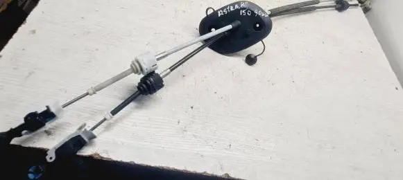 Opel Astra K Gear shift cable linkage 55512236