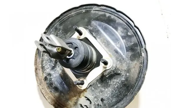 Mazda 323 F Brake booster
