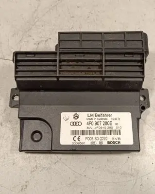 Audi Q7 4L Power management control unit 4F0907280E