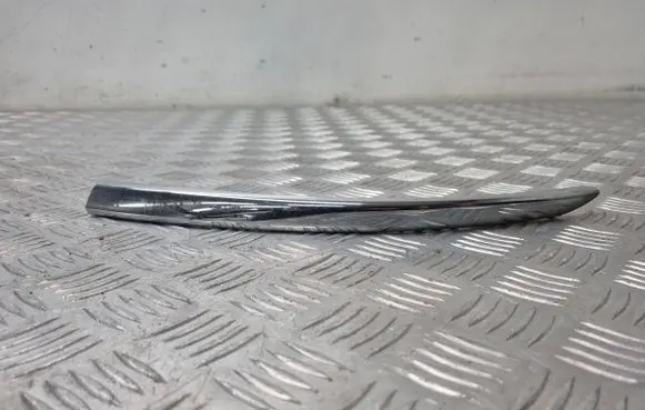 Jeep Grand Cherokee Front bumper corner part panel trim 65551