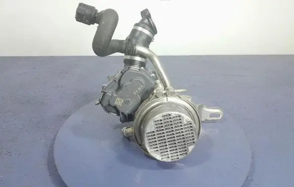 Skoda Octavia 985 EGR valve cooler 05L131512C