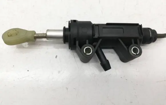 BMW 3 E90 E91 Clutch master cylinder 6773570