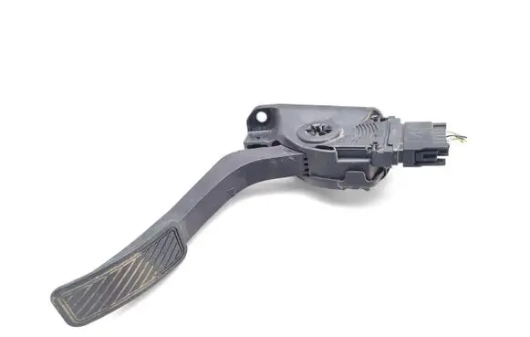 Ford Courier Accelerator throttle pedal 8V219F836AC 6PV00951730