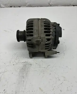 Volkswagen Sharan Generator/alternator 028903028E