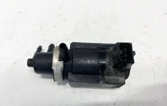 Audi A4 S4 B5 8D Turbo solenoid valve 8D0906627 72190332