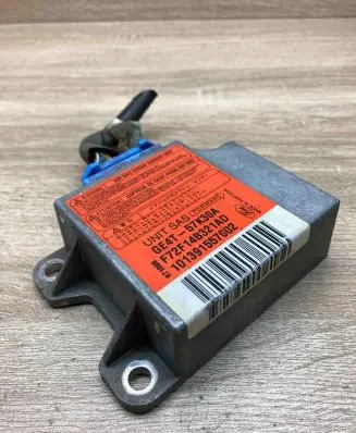 Mazda 626 Airbag control unit/module GE4T57K30A WithPlug