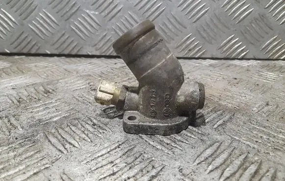 Audi A6 S6 C4 4A Engine coolant pipe/hose 034121133