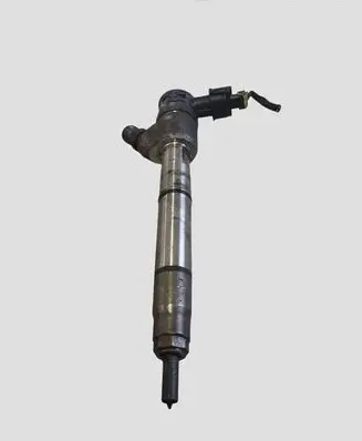 Hyundai i40 Fuel injector 0445110589
