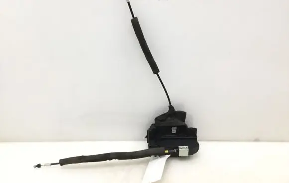 Nissan Juke I F15 Rear door lock 