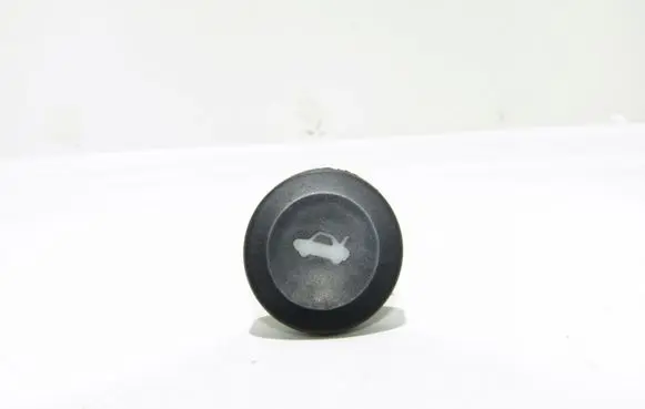 Skoda Fabia Mk2 (5J) Tailgate opening switch Nėra
