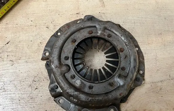 Mitsubishi Colt Pressure plate 