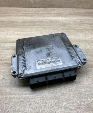 Renault Laguna II Engine control unit/module ECU 8200039569 0281010483