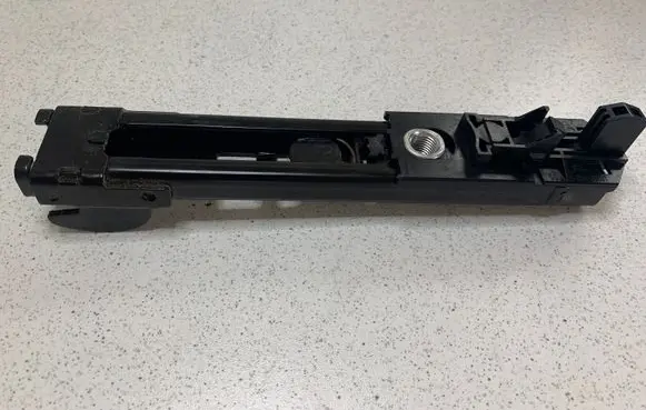 Volkswagen Touran I Seat belt adjustment motor 1T0857819