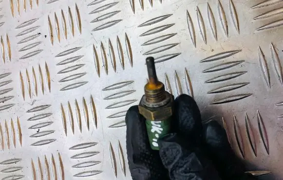 Coolant temperature sensor