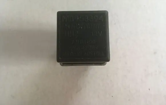 Volvo S40, V40 Other relay MB953394