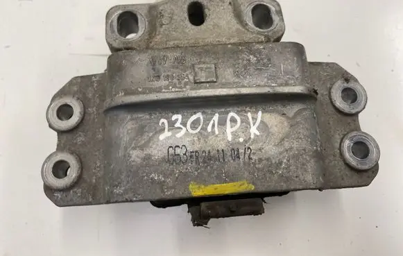 Volkswagen Touran I Engine mount bracket 1K0199555