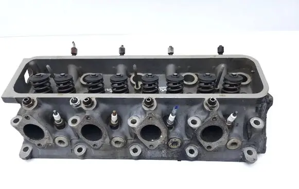 Rolls-Royce Silver Spur Engine head 