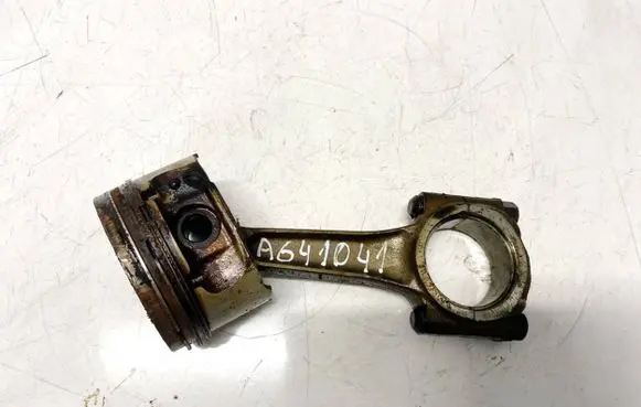 Citroen Xsara Picasso Piston with connecting rod
